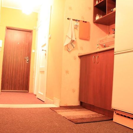 Pokoje Na Chmielnej 2 Hostel Varşovia Exterior foto