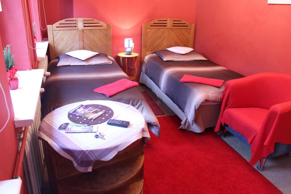 Pokoje Na Chmielnej 2 Hostel Varşovia Cameră foto